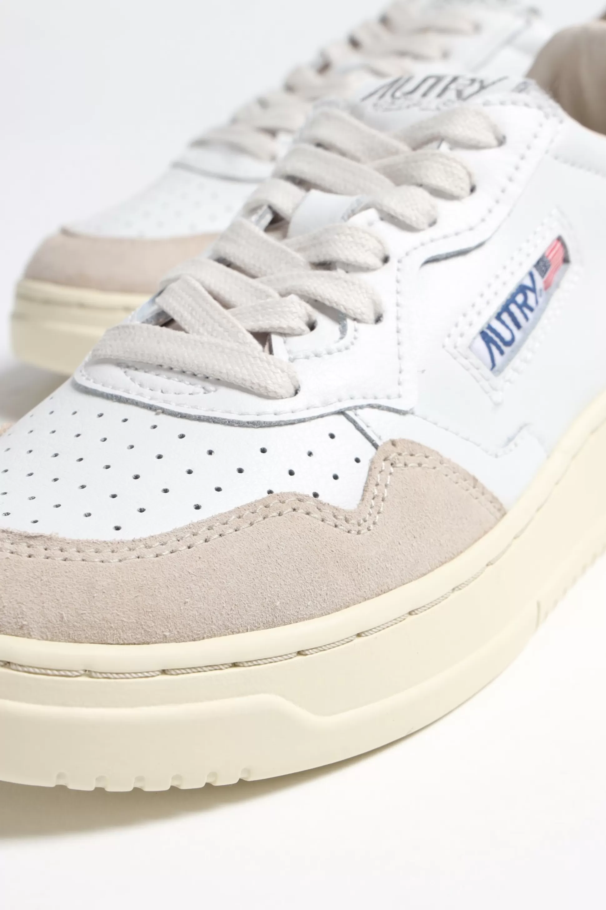 Autry Baskets^Baskets 01 Low Suede En Blanc/Mauve